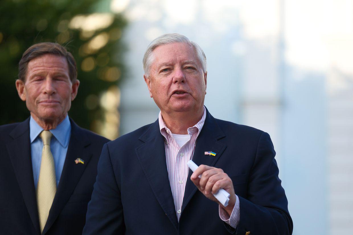 Republican senator calls for secondary tariffs on Russian energy buyers