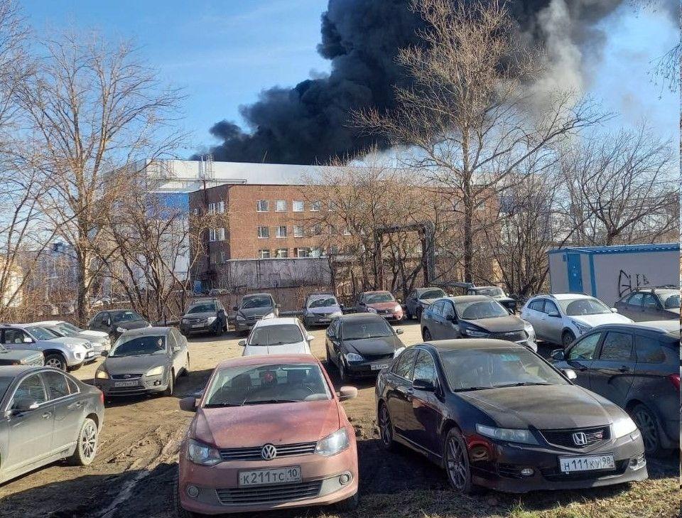 Massive fire breaks out at Russian shipyard in Karelia