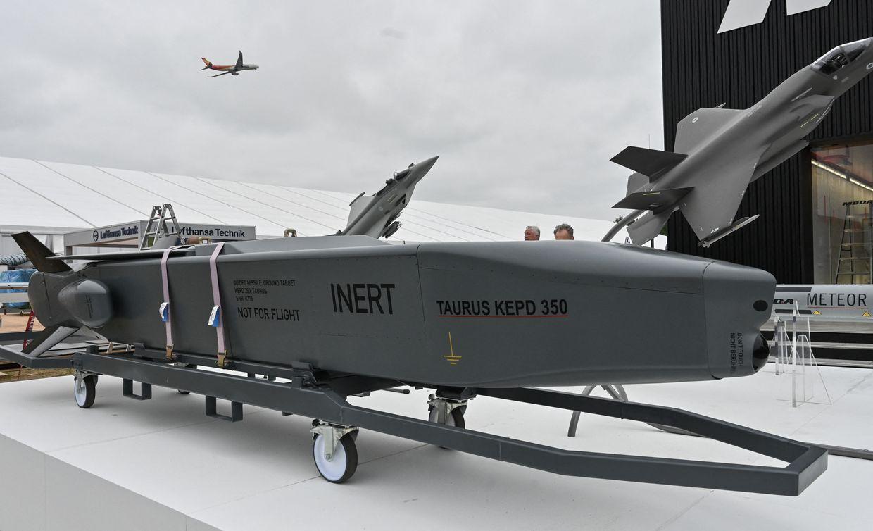 If Germany sends Taurus missiles to Ukraine, Russia has a major Crimean Bridge problem