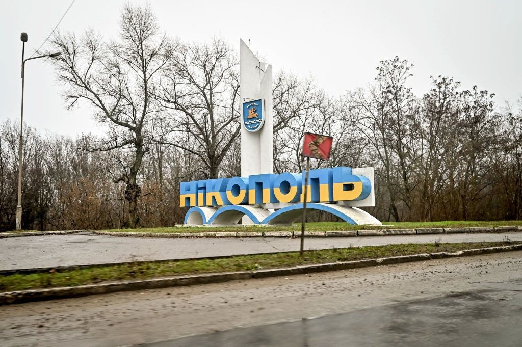 5 injured as Russia shells industrial area in Nikopol
