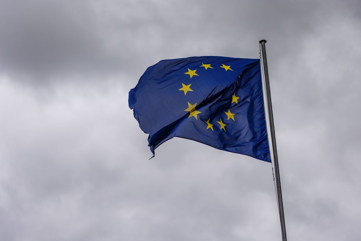 EU mulls cutting over 20 Russian banks from SWIFT, banning Nord Stream in new sanctions, Bloomberg reports