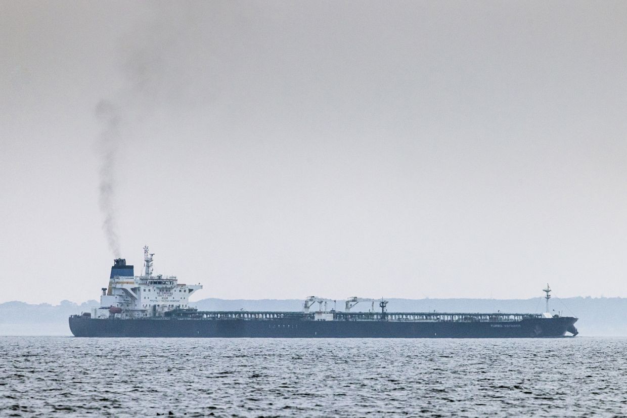 For the first time, Australia sanctions Russian shadow fleet oil tankers