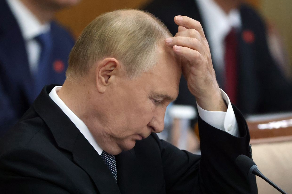 Ukrainian strike on Russian bombers alarmed Kremlin over nuclear carriers vulnerability, Bloomberg reports