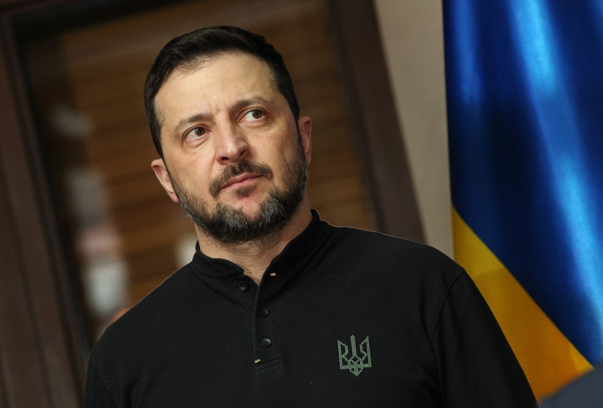 Zelensky arrives in Albania for European Political Community summit