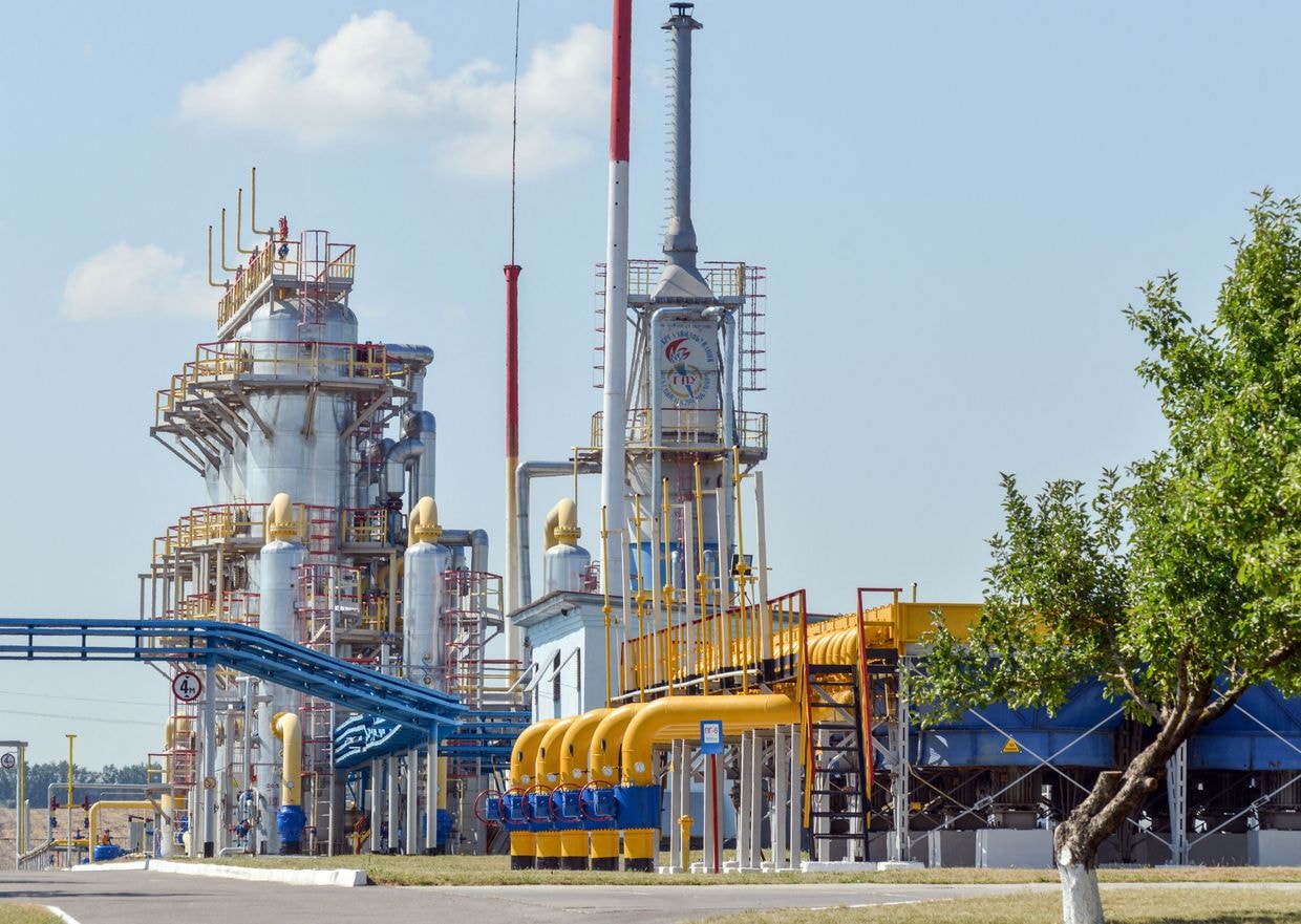 Exclusive: EBRD to help Ukraine with gas imports after Russia strikes Naftogaz sites