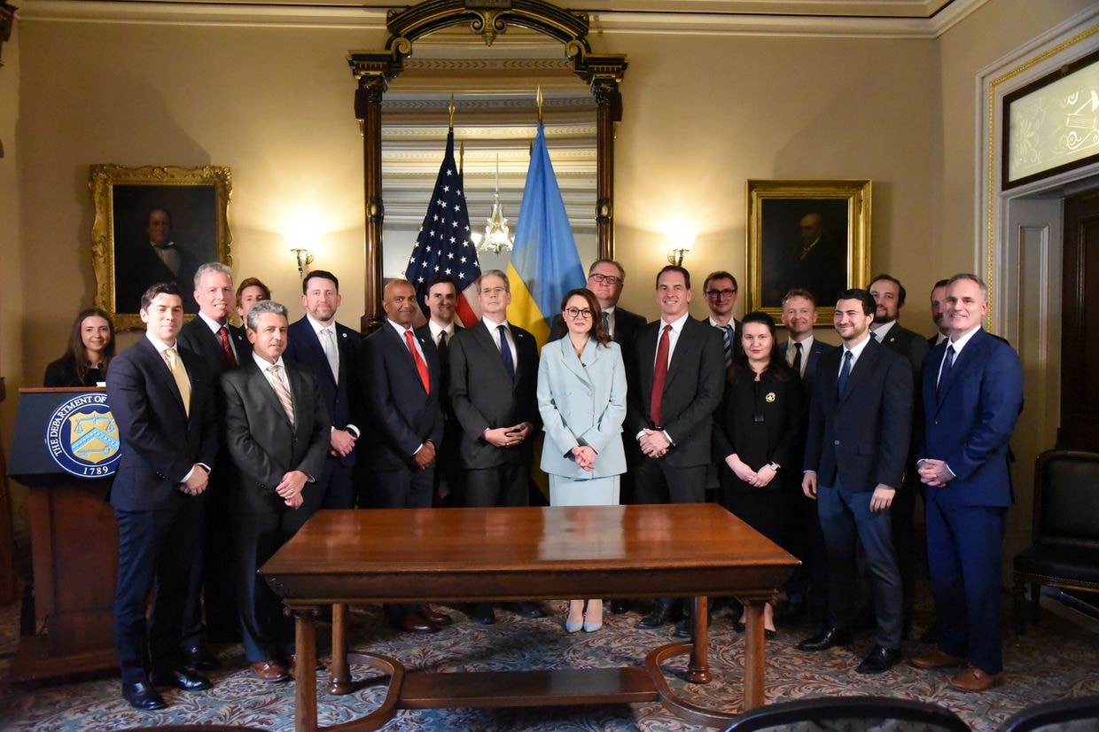 First Deputy Prime Minister Yulia Svyrydenko, U.S. Treasury Secretary Scott Bessent, and other officials attend the signing of a critical minerals agreement between Ukraine and the U.S. in Washington, D.C., on April 30, 2025. (Yulia Svyrydenko / X)