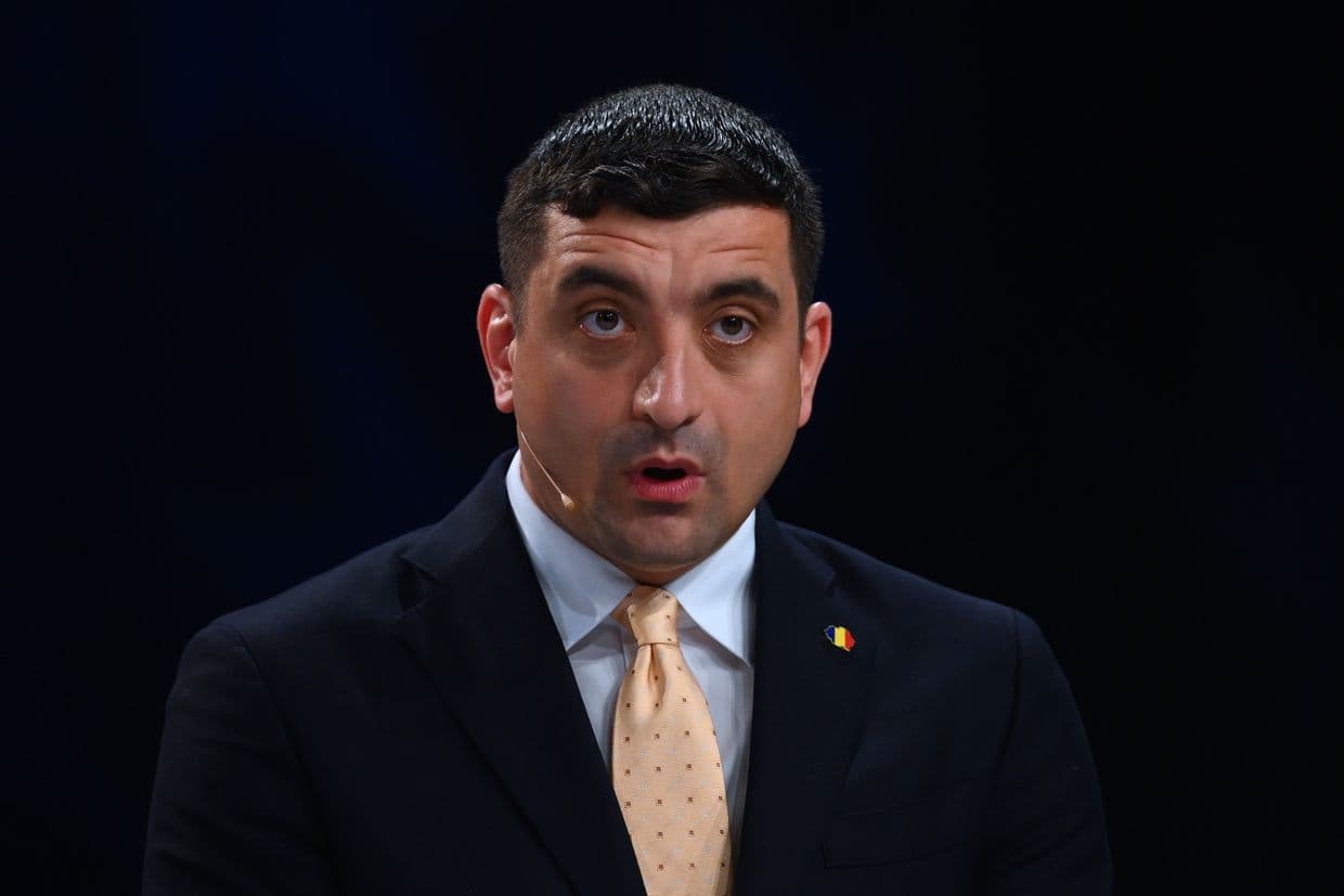 Romanian far-right leader Simion demands Ukraine repay aid, opposes further support