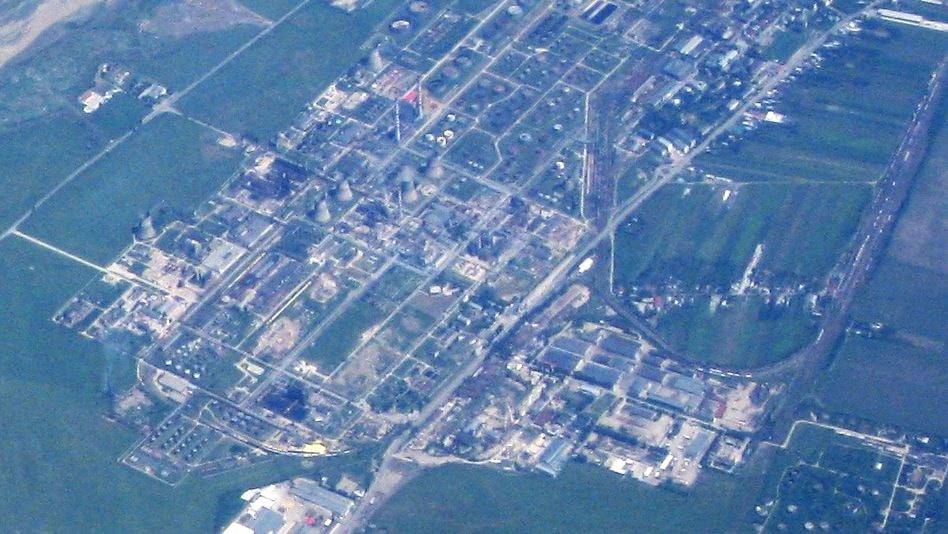 Analysis: After two oil refinery blasts, Russian propaganda reports a fake one — then blames Ukraine