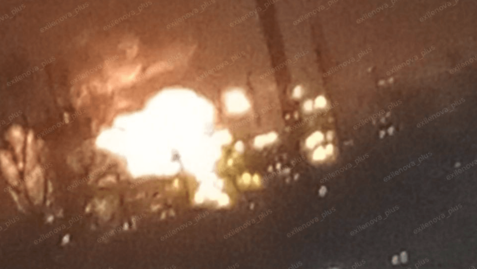 Ukrainian drone strikes force Saratov oil plant to suspend primary processing, Reuters reports