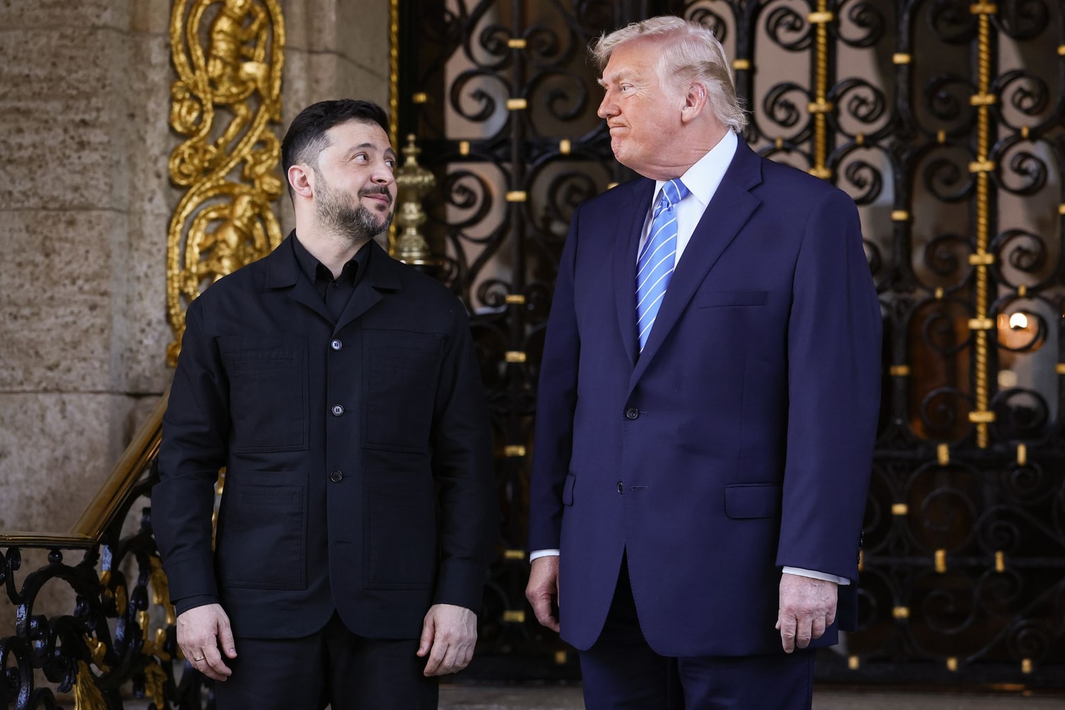 U.S. President Donald Trump greets President Volodymyr Zelensky at his Mar-a-Lago club on Dec. 28, 2025, in Palm Beach, Florida. (Joe Raedle/Getty Images)