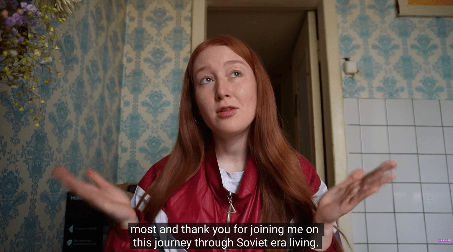 Screenshot from a video on the “Eli from Russia” YouTube channel where the host talks about the Soviet-era apartment.
