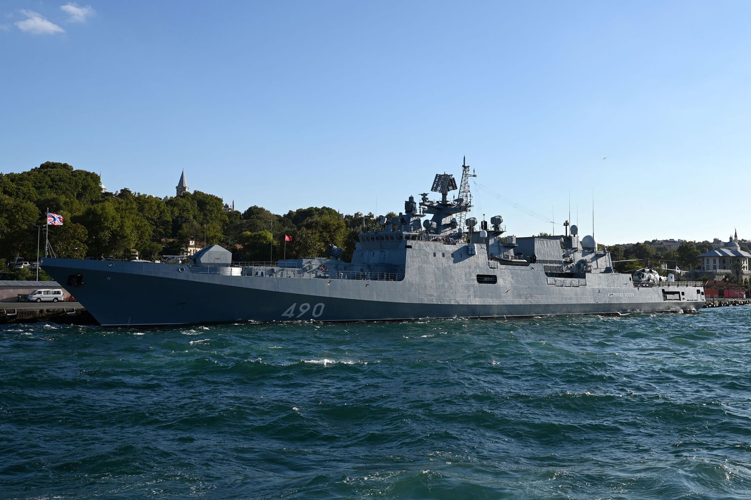 Photo for illustrative purposes. Russian warship Admiral Grigorovich-class frigate Admiral Essen 490 is docked on Sarayburnu port on Aug. 20,2021 in Istanbul. (Ozan Kose/AFP via Getty Images)