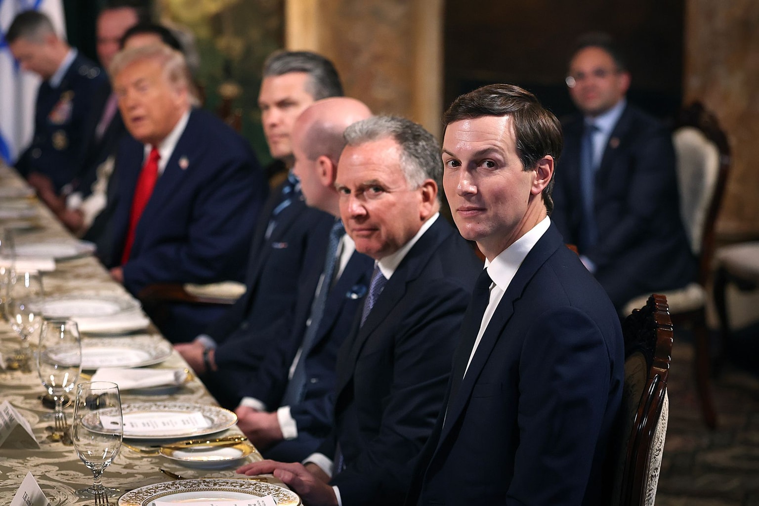 U.S. President Donald Trump's envoys, Steve Witkoff and Jared Kushner, on Dec. 29, 2025, in Palm Beach, Florida. (Joe Raedle/Getty Images)