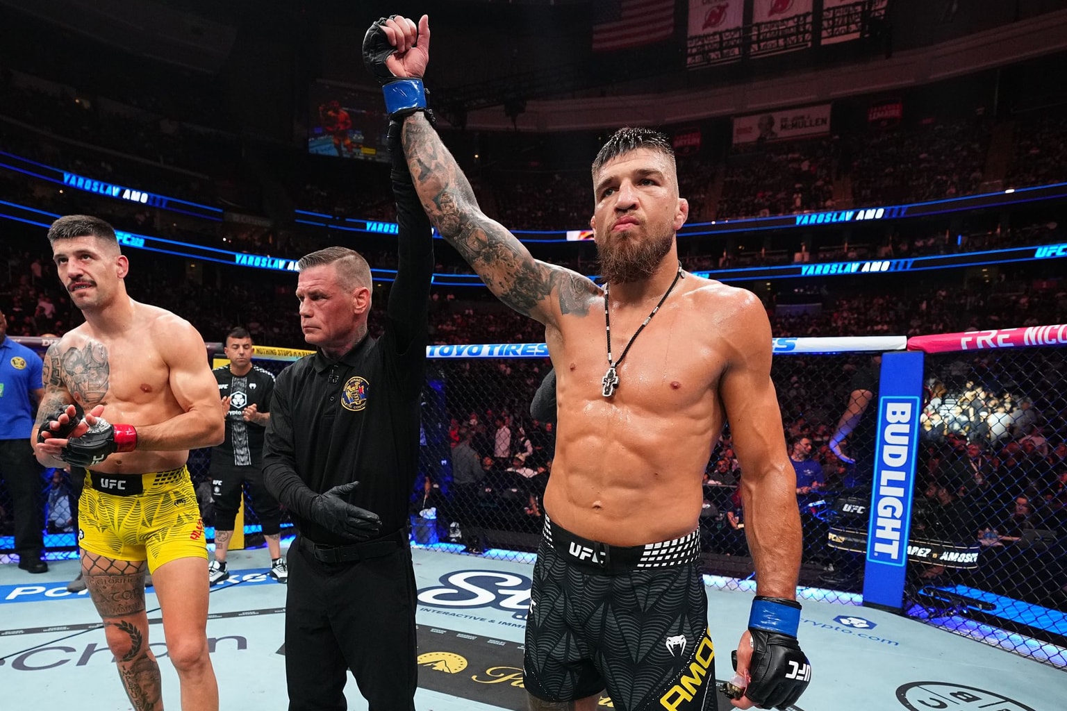 Ukrainian MMA fighter and war veteran, Yaroslav Amosov, wins at UFC 328