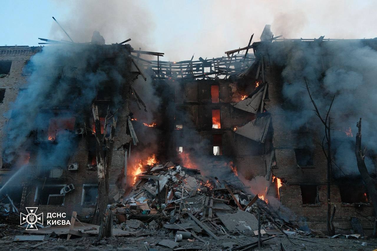 The aftermath of a Russian missile strike on a residential building in Kyiv overnight on May 24, 2026. (Ukraine's State Emergency Service/Telegram)