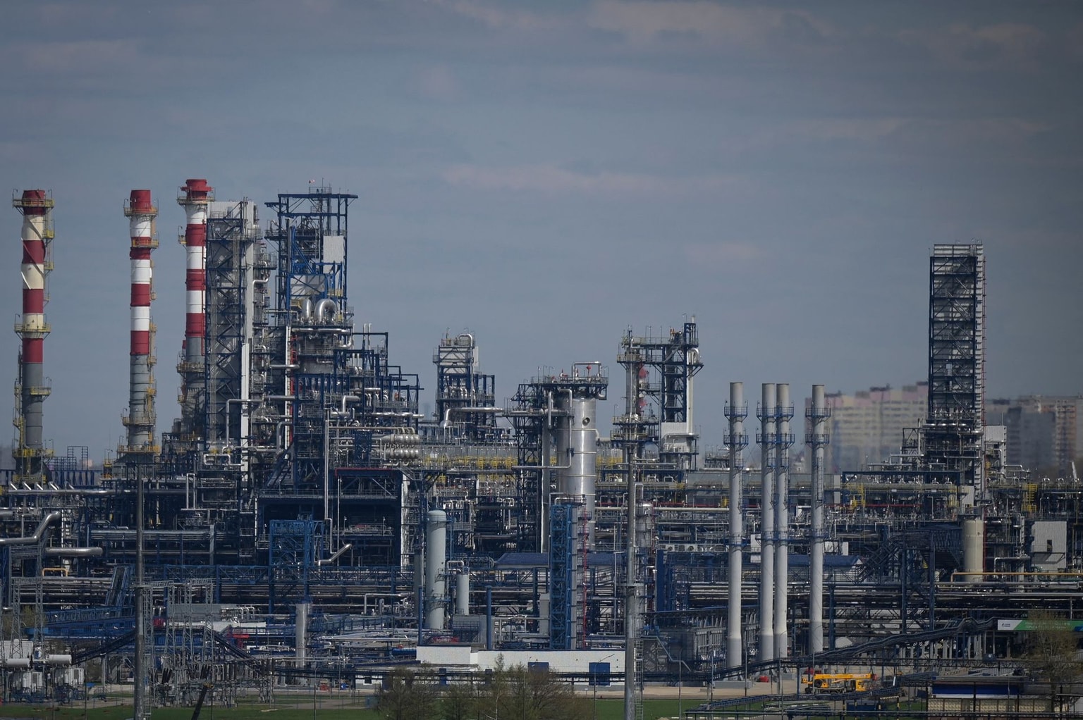 Russia's oil output falls to one-year low amid Ukrainian strikes