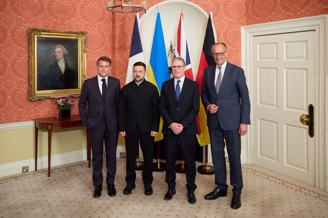 President Volodymyr Zelensky meets with the leaders of France, Britain, and Germany during a meeting of the E3 in London on June 7, 2026. (Presidential Office/Telegram)