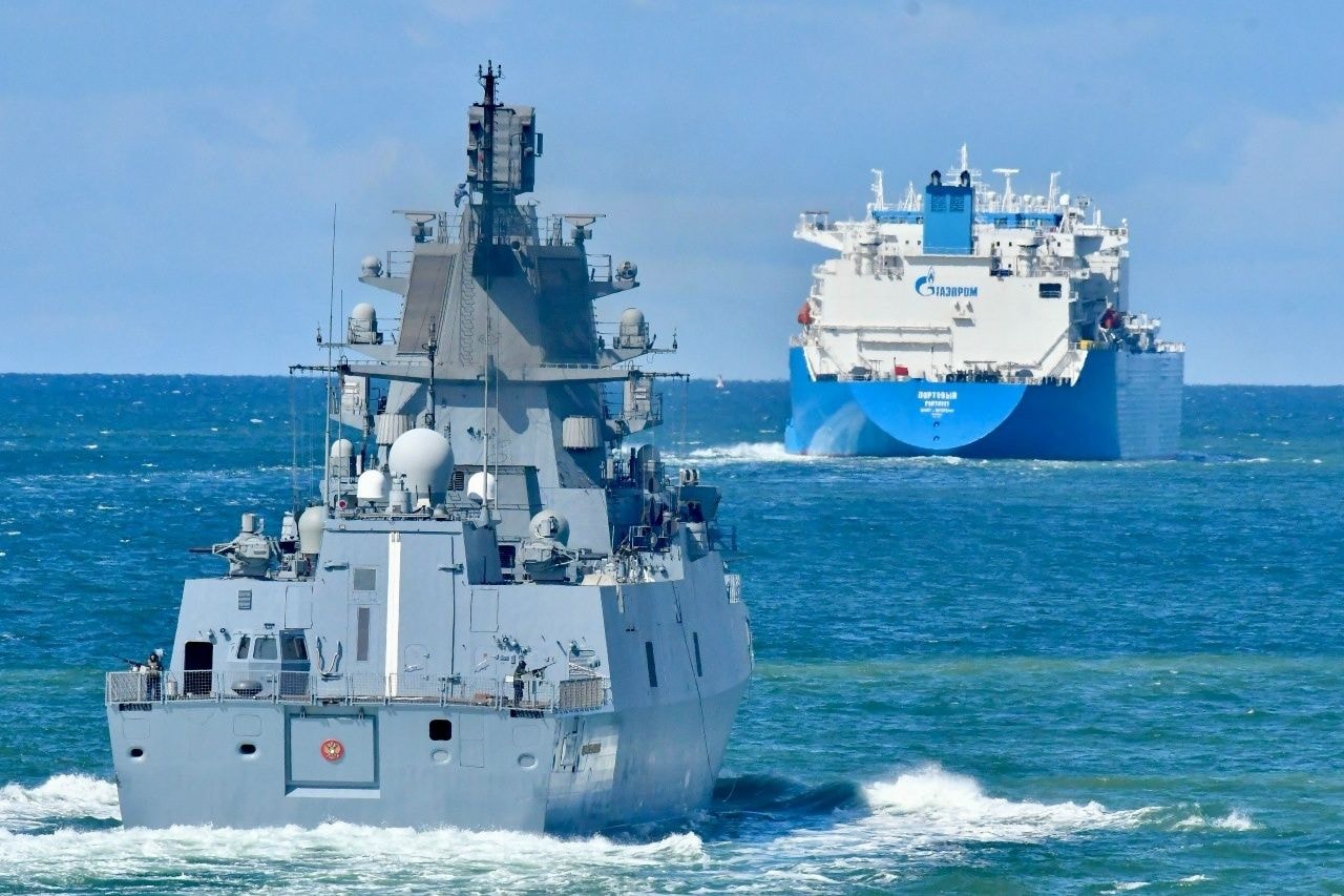The Russian Northern Fleet's guided-missile frigate Admiral Kasatonov sails alongside the gas tanker Portovoy as they navigate the Fehmarn Belt to exit the Baltic Sea on August 17, 2026. (Navy of Russia / Handout/Anadolu via Getty Images)