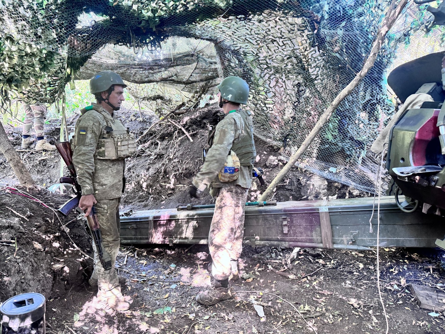 Ukrainian soldiers wait for a Russian FPV drone to pass overhead on August 30, 2026 in Donetsk Oblast, Ukraine (Alex Nikitenko/Global Images Ukraine via Getty Images)