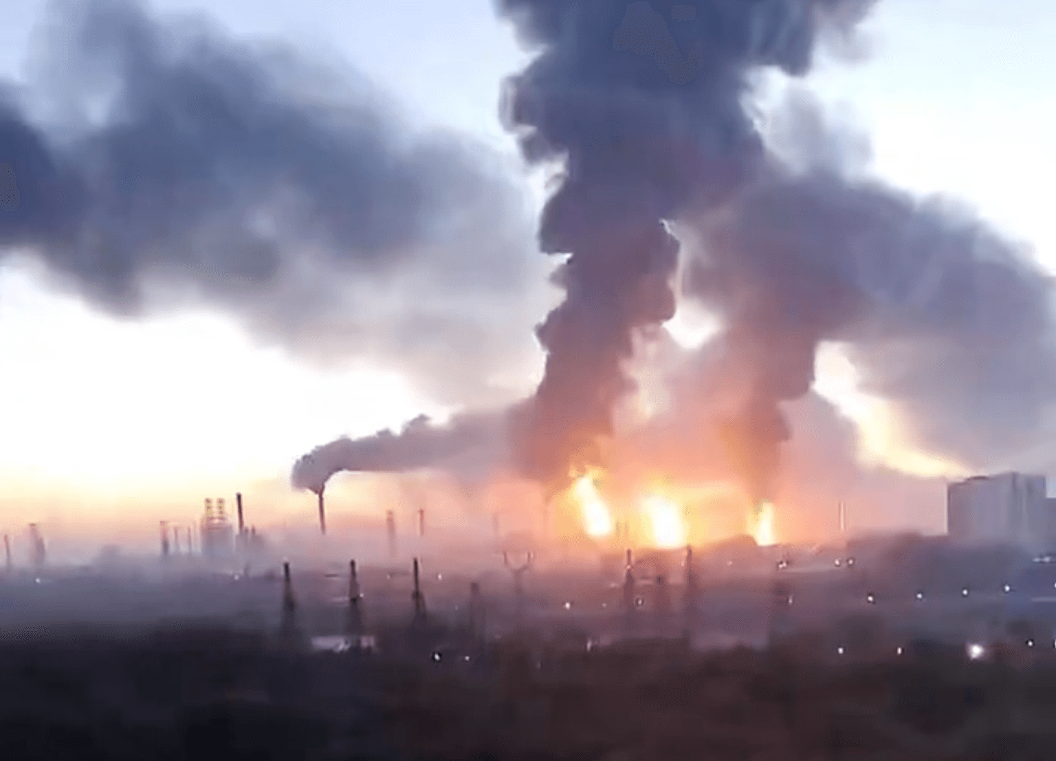 A screenshot of a video purporting to show the Moscow Oil Refinery in the Kapotnya district of the capital ablaze after several drone strikes (Telegram) 
