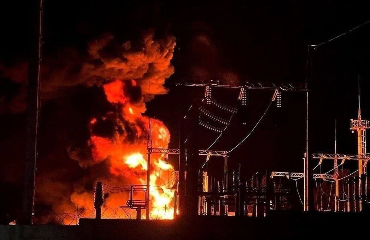 Fire at an electrical substation caused by a drone strike in Melitopol, Zaporizhzhia Oblast, Ukraine, on April 14, 2026.