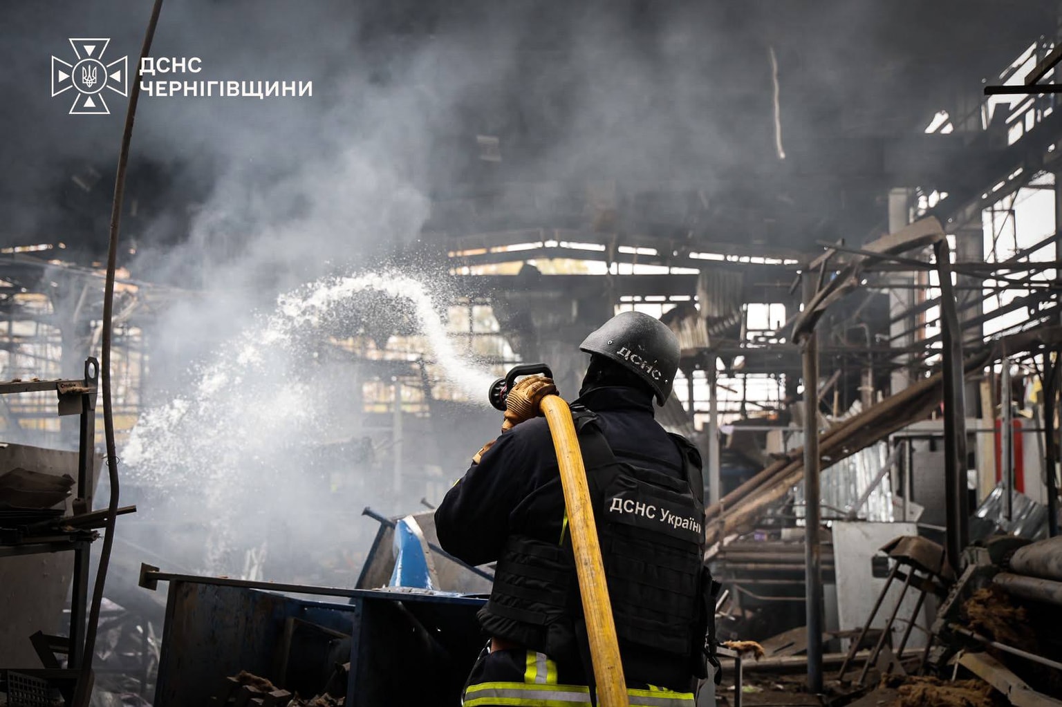 Russian daytime attack on Chernihiv civilian businesses kills 1, injures at least 25